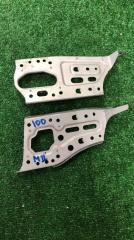 Фото запчасти крепление автомагнитолы Toyota MARK II 1999 Б/У запчасть Запчасть крепление автомагнитолы Toyota MARK II 1999