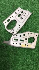 Фото запчасти крепление автомагнитолы Toyota MARK II 1999 Б/У запчасть Запчасть крепление автомагнитолы Toyota MARK II 1999