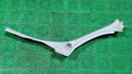 Запчасть накладка на порог задняя правая Toyota Windom 1999