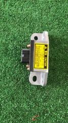 Запчасть датчик ускорения Toyota Windom 1999