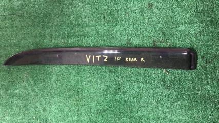 Запчасть ветровик задний правый Toyota VITZ 2001