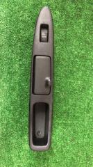 Фото запчасти блок управления стеклоподьемниками задний левый Toyota Ipsum 2001 Б/У запчасть Запчасть блок управления стеклоподьемниками задний левый Toyota Ipsum 2001