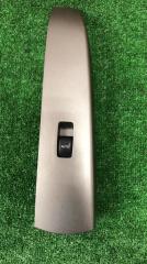 Фото запчасти блок управления стеклоподьемниками передний левый Toyota Prius 2006 Б/У запчасть Запчасть блок управления стеклоподьемниками передний левый Toyota Prius 2006