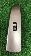 Фото запчасти блок управления стеклоподьемниками задний правый Toyota Prius 2006 Б/У запчасть Запчасть блок управления стеклоподьемниками задний правый Toyota Prius 2006