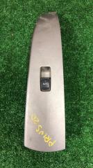 Фото запчасти блок управления стеклоподьемниками задний левый Toyota Prius 2006 Б/У запчасть Запчасть блок управления стеклоподьемниками задний левый Toyota Prius 2006