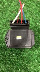 Фото запчасти реостат печки Toyota VOXY 2004 Б/У запчасть Запчасть реостат печки Toyota VOXY 2004