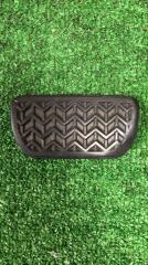 Запчасть накладка на педаль Toyota VITZ 2006