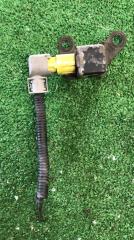 Запчасть датчик airbag Toyota Carina 1998