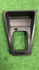 Запчасть консоль кпп Subaru Forester 2000