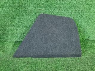 Запчасть обшивка багажника правая Toyota Prius Alpha 2013