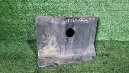 Запчасть защита двигателя левая Toyota DYNA 2001