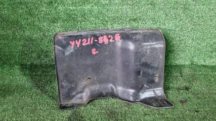 Запчасть защита двигателя правая Toyota DYNA 2001