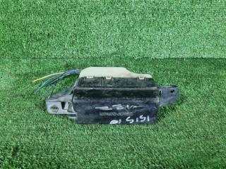 Запчасть коробка предохранителей Toyota ISIS 2006