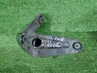 Фото запчасти крепление балки подвески переднее левое Toyota VOXY 2003 Б/У запчасть Запчасть крепление балки подвески переднее левое Toyota VOXY 2003