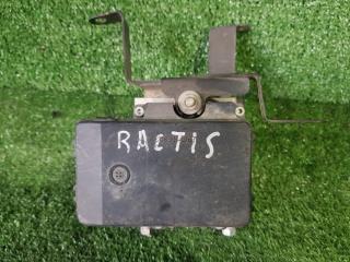 Запчасть блок abs Toyota Ractis 2005