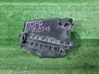 Фото запчасти корпус воздушного фильтра Toyota OPA 2002 Б/У запчасть Запчасть корпус воздушного фильтра Toyota OPA 2002