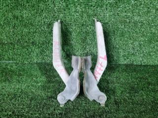 Запчасть петли капота Toyota Hiace Regius 1999