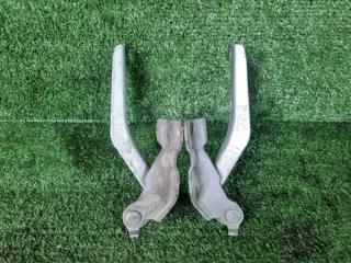 Запчасть петли капота Toyota Hiace Regius 1999