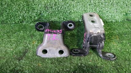 Запчасть петли двери передние правые Toyota Vanguard 2009