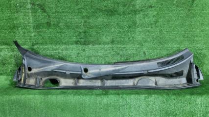 Запчасть пластик дворников жабо Toyota Vanguard 2009