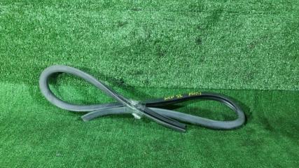 Запчасть уплотнитель двери передний левый Toyota Succeed 2005