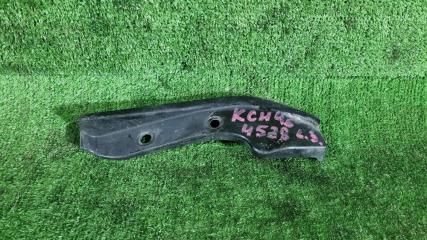 Запчасть подкрылок задний левый Toyota Hiace Regius 1997