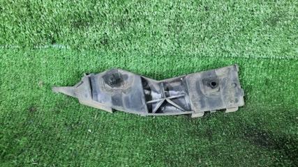 Фото запчасти крепление бампера заднее левое Toyota Ipsum 2003 контрактная запчасть Запчасть крепление бампера заднее левое Toyota Ipsum 2003