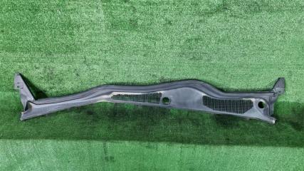 Запчасть пластик дворников жабо Toyota Brevis 2002