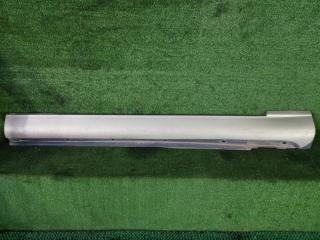 Запчасть порог пластиковый передний правый Toyota Progres 1999