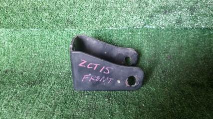 Фото запчасти крепление акпп переднее Toyota OPA 2002 контрактная запчасть Запчасть крепление акпп переднее Toyota OPA 2002