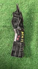 Фото запчасти крепление бампера заднее левое Toyota Ipsum 2003 контрактная запчасть Запчасть крепление бампера заднее левое Toyota Ipsum 2003