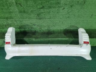 Бампер задний Nissan Elgrand 1998