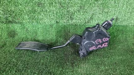 Фото запчасти педаль газа Toyota Prius 2010 контрактная запчасть Запчасть педаль газа Toyota Prius 2010