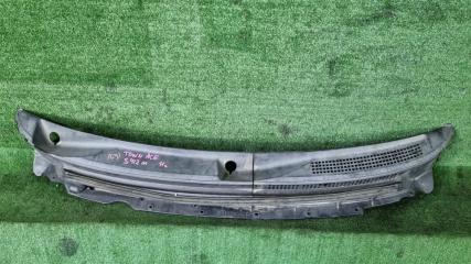 Запчасть пластик дворников жабо Toyota Town Ace 2015