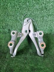 Запчасть петли капота Toyota Hiace Regius 1999