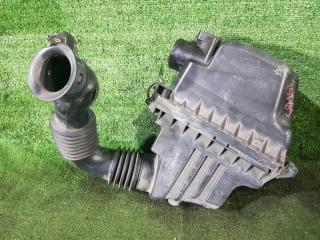 Запчасть корпус воздушного фильтра Toyota IST 2003