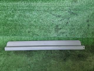 Запчасть накладка на порог передняя левая Subaru Forester 2000