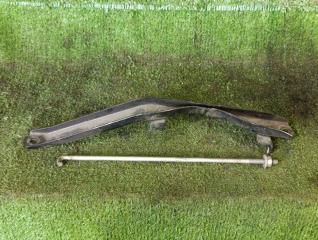 Фото запчасти крепление аккумулятора Toyota Estima 2003 контрактная запчасть Запчасть крепление аккумулятора Toyota Estima 2003