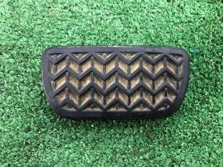 Запчасть накладка на педаль Toyota Corolla Spacio 2004