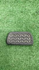 Фото запчасти накладка на педаль Toyota Alphard 2005 контрактная запчасть Запчасть накладка на педаль Toyota Alphard 2005