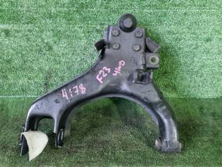 Запчасть рычаг передний правый Nissan Atlas 1998