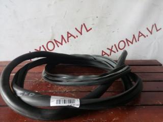 Уплотнительная резинка дверей левая передняя TOYOTA VITZ NCP95 2NZFE 6231252070 1 ракурс Уплотнительная резинка дверей левая передняя TOYOTA VITZ NCP95 2NZFE 6231252070 1 ракурс