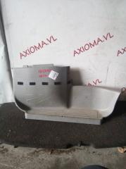 Порожек пластиковый правый передний MAZDA BONGO FRIENDEE SGLR WLT S54N68710A52 1 ракурс