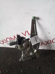 Стеклоподъемник левый задний SUZUKI ALTO HA24V K6A 8350272J00 1 ракурс Стеклоподъемник левый задний SUZUKI ALTO HA24V K6A 8350272J00 1 ракурс