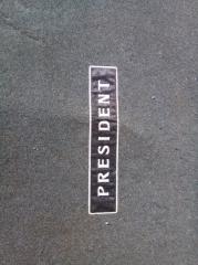 Коврик багажника NISSAN PRESIDENT PG50 VH45DE 8490266U00 2 ракурс