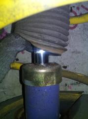 Стойка подвески левая передняя NISSAN SERENA TNC24 QR20DE 543034N029 3 ракурс