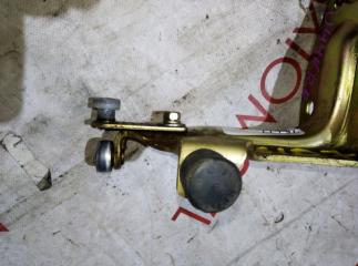 Ролик двери правый задний MITSUBISHI BRAVO U44V 4A30 MB653174, MB653170, MB653168 3 ракурс