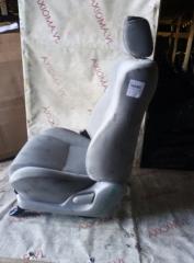 Сиденье левое переднее TOYOTA IST NCP65 1NZFE 7150252020, 7155163031 5 ракурс Сиденье левое переднее TOYOTA IST NCP65 1NZFE 7150252020, 7155163031 5 ракурс