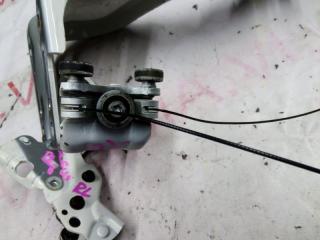 Ролик двери левый задний NISSAN ELGRAND TE52 QR25DE 824011JA0A, 824111JA0B, 824211JA0A 2 ракурс