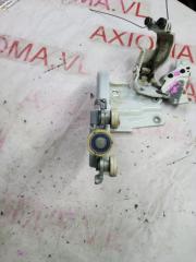 Ролик двери левый задний NISSAN ELGRAND TE52 QR25DE 824011JA0A, 824111JA0B, 824211JA0A 5 ракурс